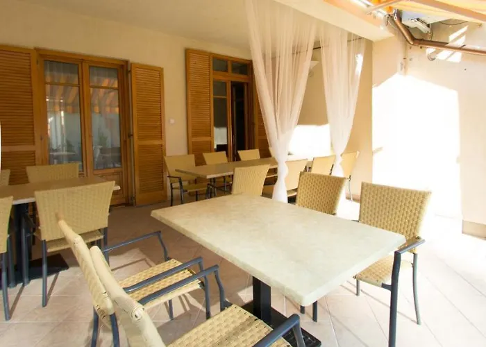 Oliva Boutique ホテル